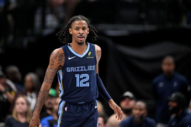 八卦媒体曝料 瓜迪奥拉外遇对象出席太太团合影