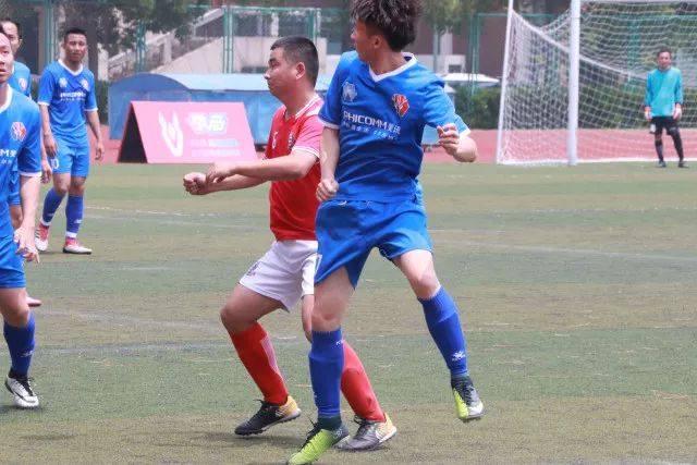 恩比德复出76人负尼克斯 利拉德缺阵雄鹿屠龙